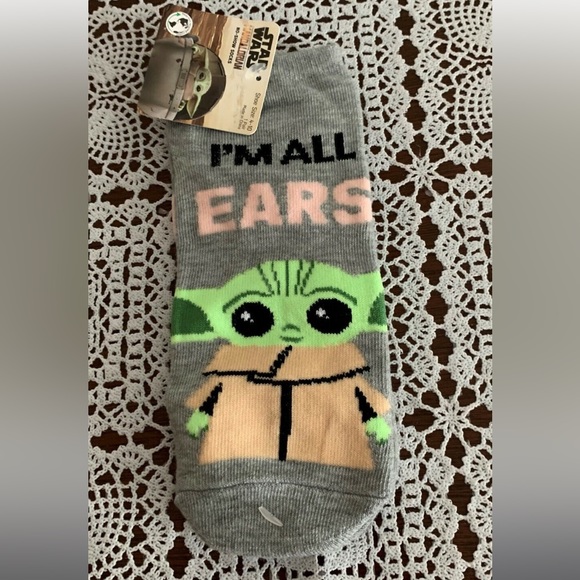 Star Wars show low Cut Socks shoe size 4-10 Mandalorian Baby Yoda Ladies gray - Picture 3 of 4